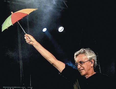  Carnaval de Amor: ความรักและเสียงหัวเราะของ Caetano Veloso ที่ประเทศไทย!